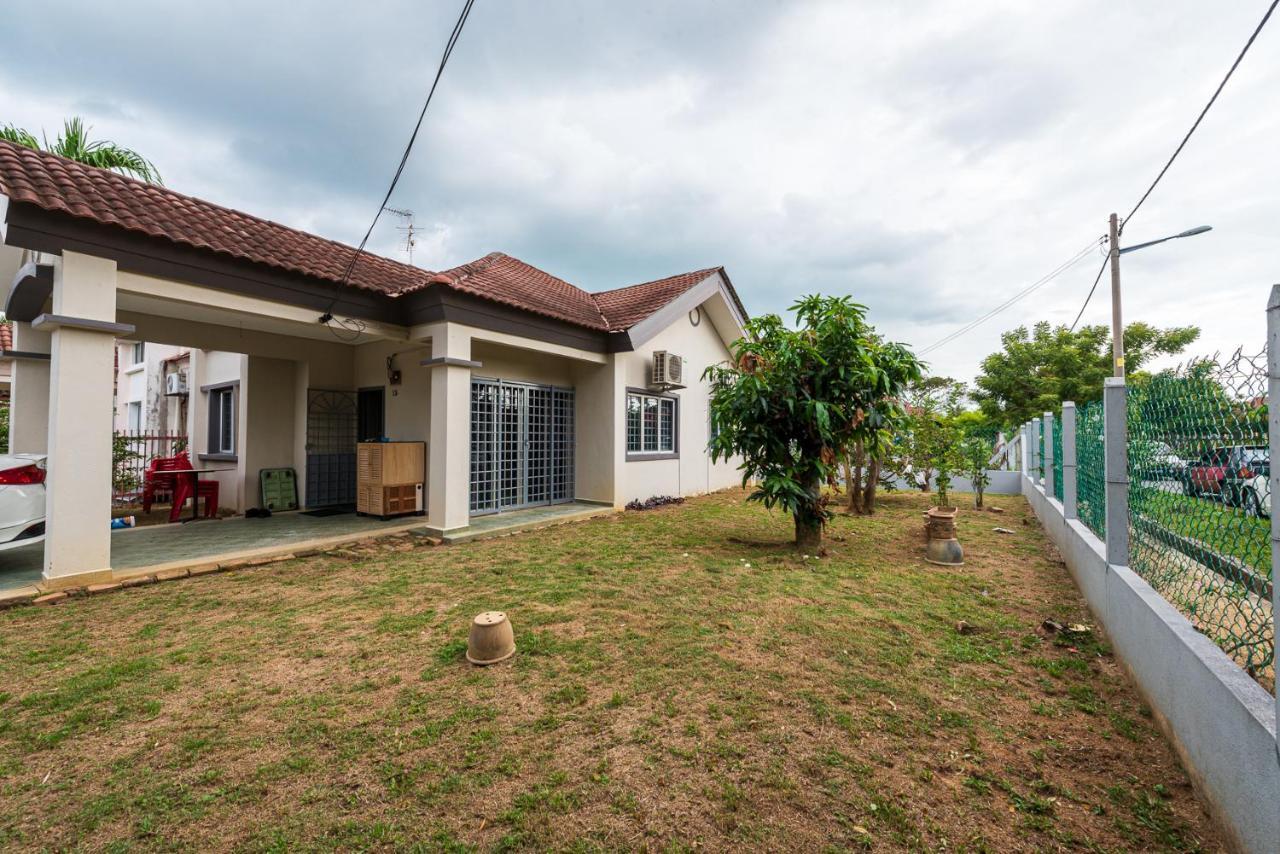3Br Retreat Homestay Near To Goldcoast, Sepang By Verano Sungai Pelek Exterior photo